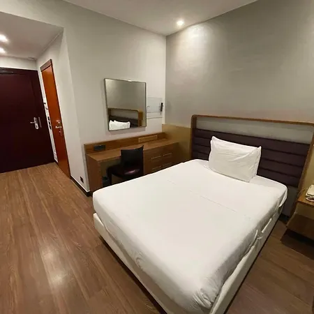 Sure By Western Centre 4*