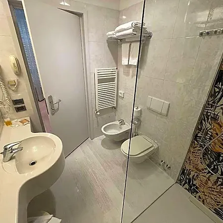 Sure By Western Centre Hotel 4*
