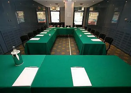 Sure By Western Centre מלון 4*