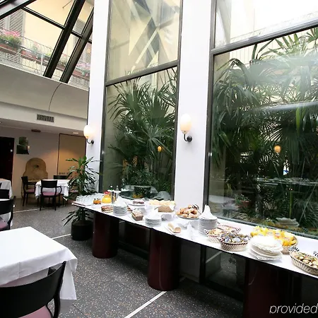 Sure By Western Centre מלון טורינו