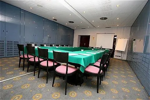 Sure By Western Centre Отель 4*