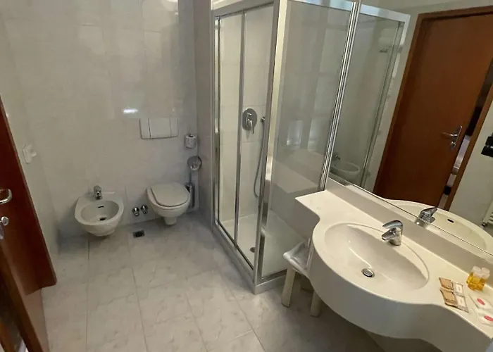 Sure By Western Centre 4*