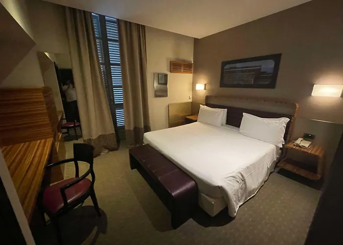 Sure By Western Centre Отель Турин