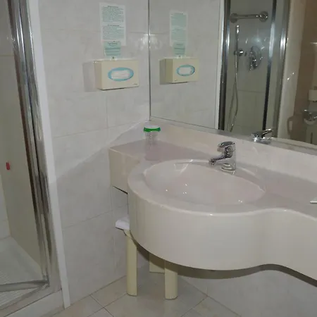 Sure By Western Centre 4*