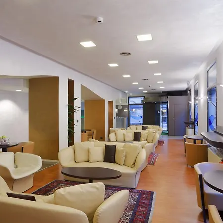 Ξενοδοχείο Sure By Western Centre 4*