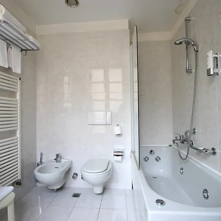 Sure By Western Centre Torino