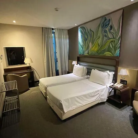 Hotel Sure By Western Centre Turin