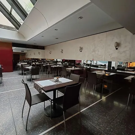 Sure By Western Centre 4* Turin